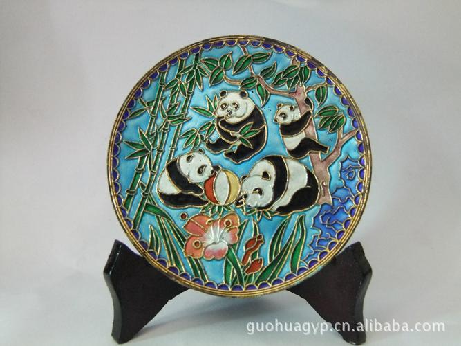 定兴县国华工艺品厂是一个有几十年历史的生产工艺美术品的专业老厂